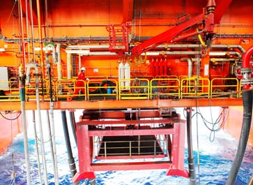 走近&ldquo;海洋石油981&rdquo;可抵御17級臺風(fēng)