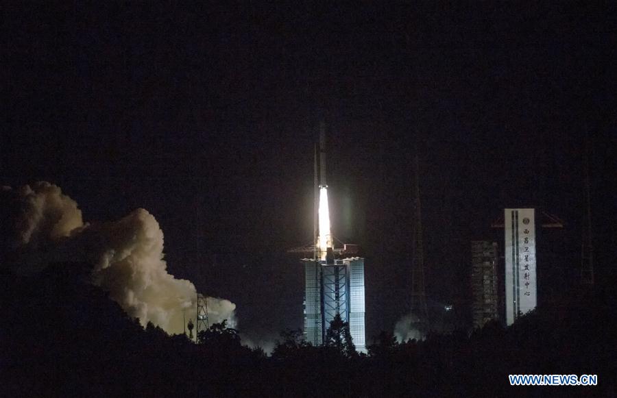 Xinhua Headlines: China launches relay satellite to explore Moon's far side
