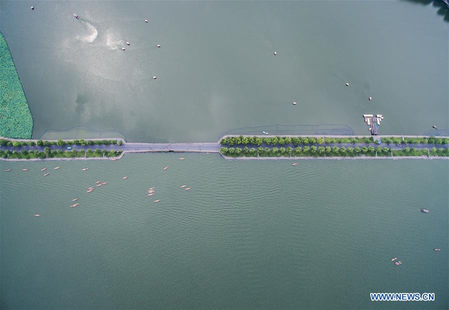 CHINA-ZHEJIANG-HANGZHOU-NATURE-WEST LAKE (CN)