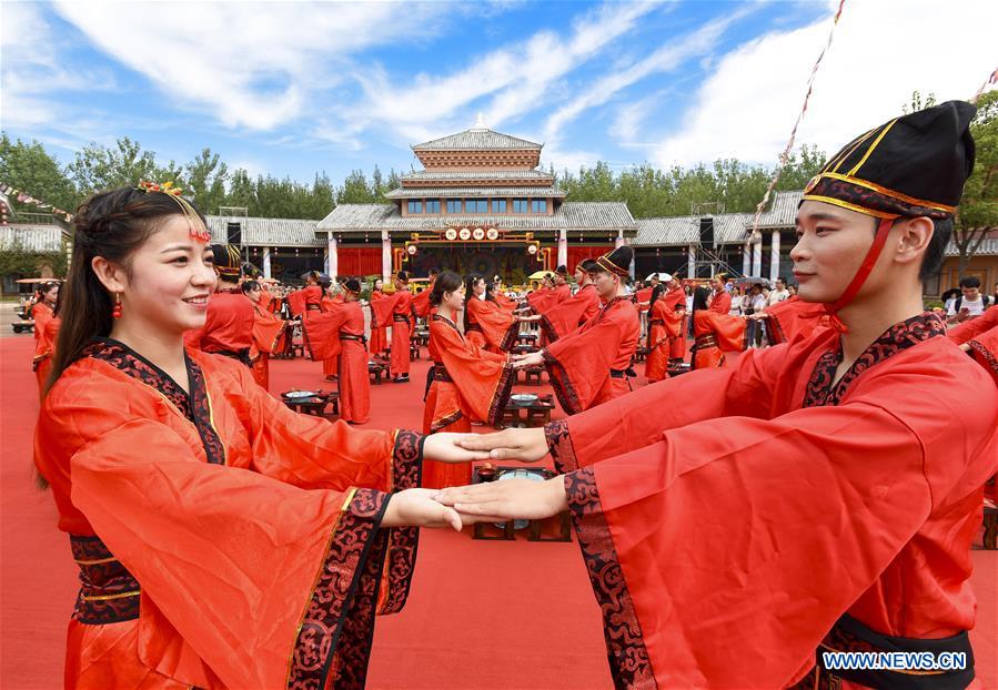 #CHINA-ANHUI-WUHU-GROUP WEDDING (CN)
