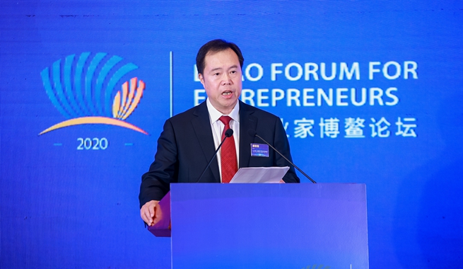 中鐵高新工業(yè)股份有限公司黨委書記、董事長易鐵軍演講