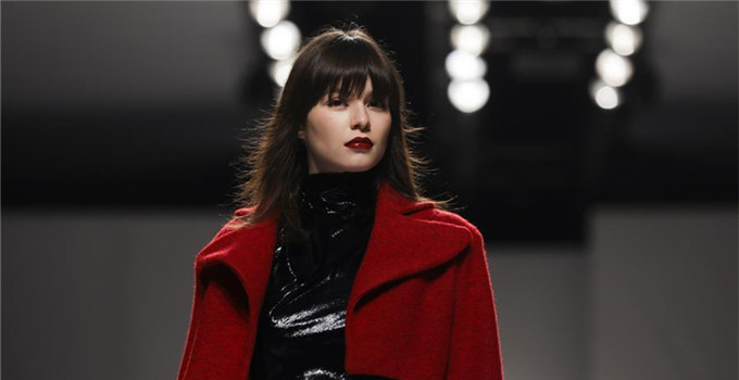 里斯本時裝周——設(shè)計(jì)師卡羅來納·馬查多作品秀