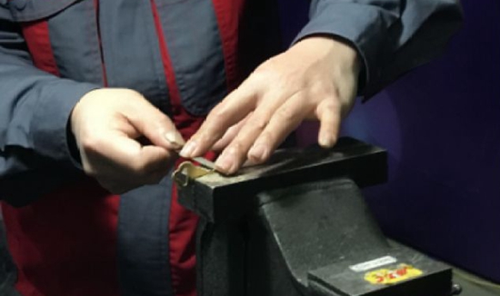 徒手配鑰匙、冰火焊鋼管&hellip;&hellip;這些航天工匠們的超群技藝令人嘆服！