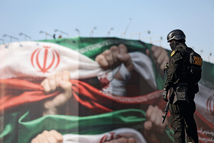 壓力重重，伊朗在經(jīng)歷什么