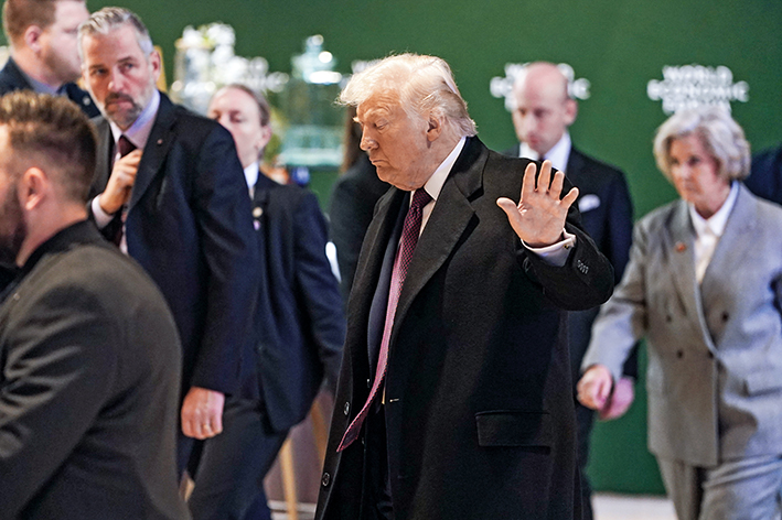 2026達(dá)沃斯：歷史節(jié)點(diǎn)的對(duì)抗與對(duì)話(huà)