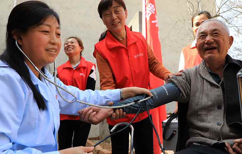 致敬偉大改革｜對話40年，講述身邊的健康故事（第三十九集）&mdash;&mdash;免疫規(guī)劃40年，撐起健康保護傘