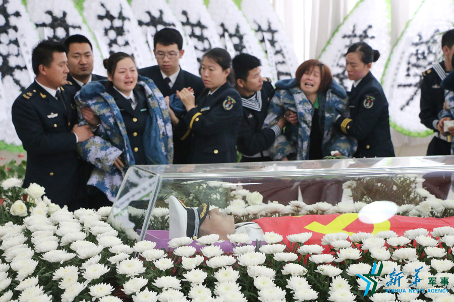 &uarr;資料圖片：張超烈士遺體告別儀式現(xiàn)場(chǎng)。