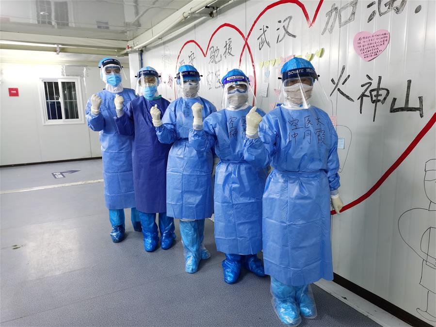 (圖文互動(dòng))(7)“白衣戰(zhàn)士”在沖鋒——記“最美新時(shí)代革命軍人”仲月霞