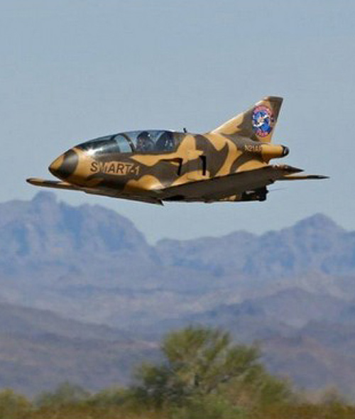 這么萌的飛機(jī)，人是怎么塞進(jìn)去的?