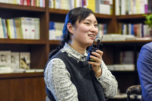 申彬：在清華的學習，讓我拓寬了許多思路，我想在山水和其他物象中嘗試去用我們工藝來表現(xiàn)，希望今后能給觀者帶來一些新的感受。