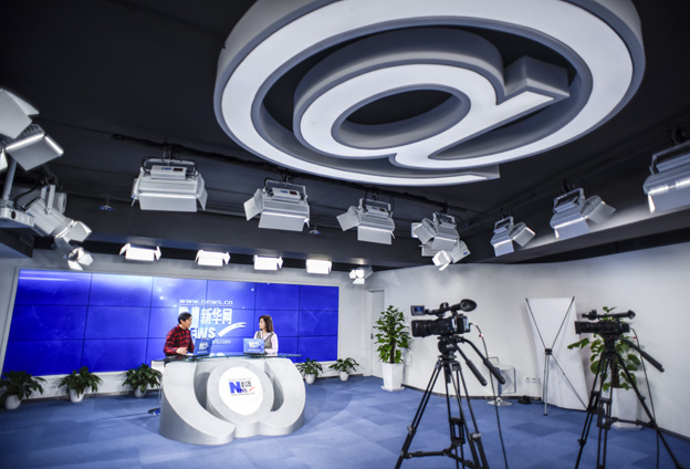 我熱愛公益，希望在這方面做出自己的貢獻。我會用我的畫作支援貧困的學生，支援患病的兒童，獻出我的愛心。