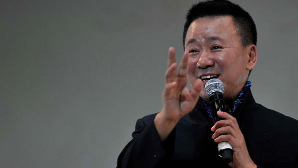 2月7日，卓林表演單口相聲《語言的魅力》