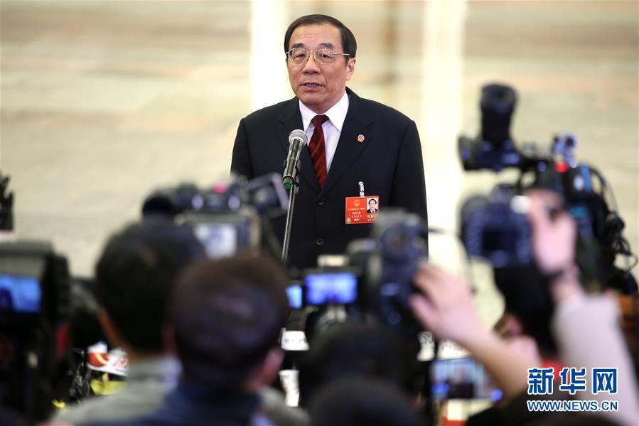 （兩會(huì)&middot;人大開(kāi)幕）（1）采訪(fǎng)部長(zhǎng)