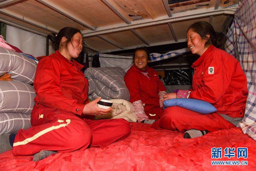 （新春走基層）（11）石油物探隊的&ldquo;女漢子&rdquo;