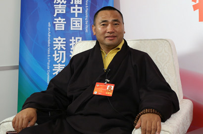 全國(guó)政協(xié)委員東寶仲巴&middot;呼圖克圖做客新華網(wǎng)、中國(guó)政府網(wǎng)兩會(huì)訪談