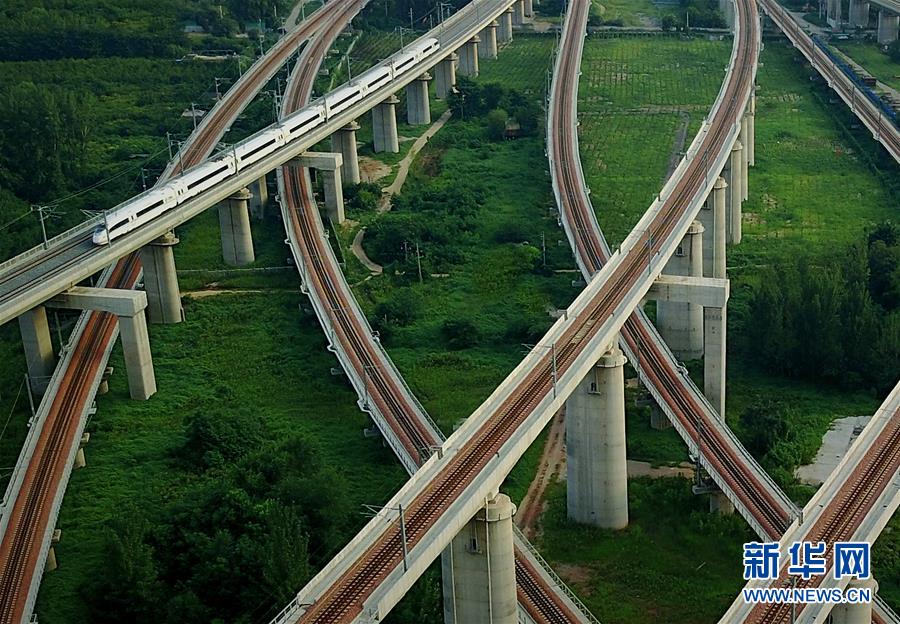 （十九大時光&middot;圖文互動）（1）民生美景令人憧憬　美好生活召喚奮斗&mdash;&mdash;來自基層蹲點(diǎn)現(xiàn)場的報(bào)道 