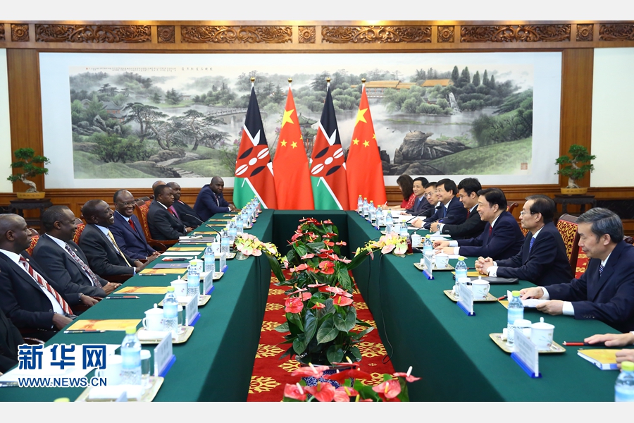 7月6日，國家副主席李源潮在北京會見來華出席生態(tài)文明貴陽國際論壇2016年年會的肯尼亞副總統(tǒng)魯托。 新華社記者 丁海濤 攝