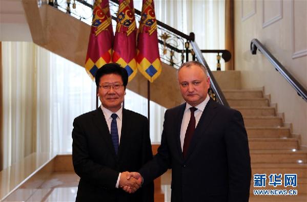 （XHDW）（1）摩爾多瓦總統(tǒng)多東、總理菲利普會(huì)見(jiàn)張春賢