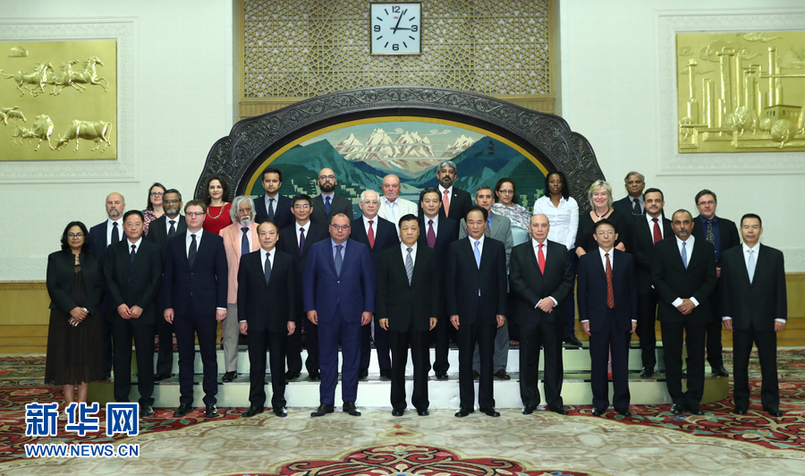 6月7日，中共中央政治局常委、中央書記處書記劉云山在北京會(huì)見金磚國(guó)家媒體高端論壇的媒體代表。新華社記者 謝環(huán)馳 攝