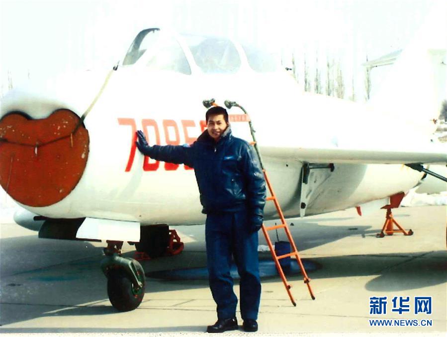 （建軍90周年&middot;英雄&middot;圖文互動）（3）聽，渤海灣有風吹過來&mdash;&mdash;追記海軍某艦載航空兵部隊一級飛行員張超