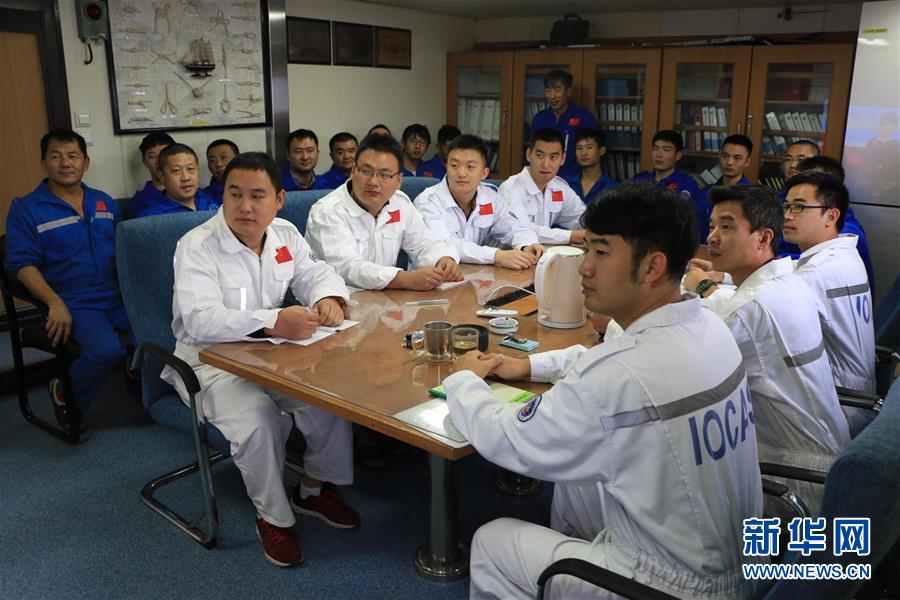 （十九大時(shí)光&middot;圖文互動(dòng)）（5）歷史性成就彪炳史冊 新時(shí)代藍(lán)圖催人奮進(jìn)&mdash;&mdash;來自基層蹲點(diǎn)現(xiàn)場的報(bào)道