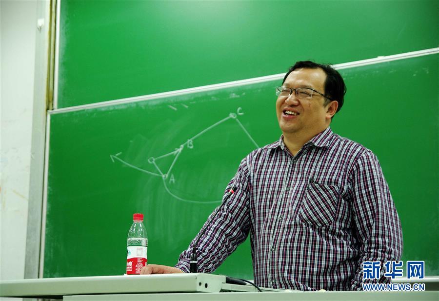 （新華全媒頭條&middot;圖文互動(dòng)）（3）清明，為了祭奠，更為了前行