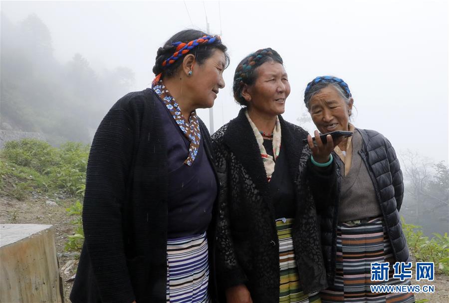 （圖文互動）（7）特寫：&ldquo;八一&rdquo;禮物，飛向云端哨所