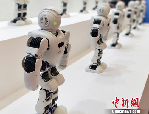 圖為機(jī)器人大會現(xiàn)場。姚露 攝 