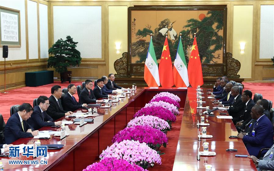 （中非合作論壇&middot;XHDW）習(xí)近平會(huì)見(jiàn)赤道幾內(nèi)亞總統(tǒng)奧比昂