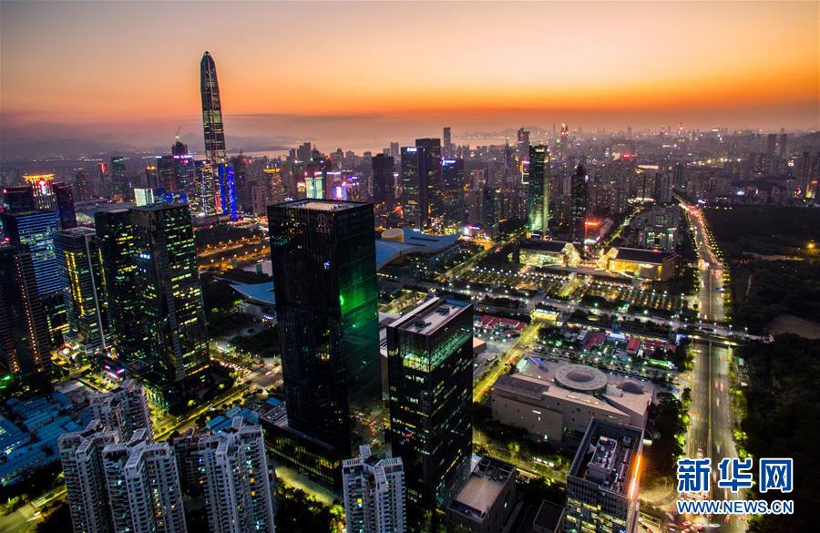 (新華全媒頭條·圖文互動(dòng))(3)開啟全面依法治國新時(shí)代——黨的十八大以來全面依法治國新成就述評(píng)