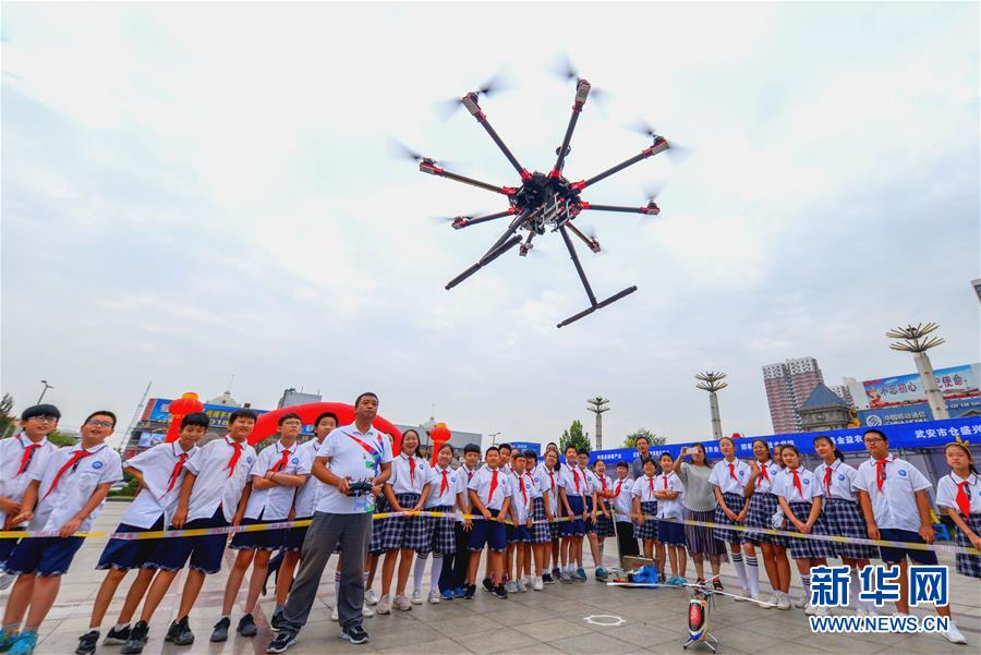 （科技）（2）&ldquo;零距離&rdquo;感受科技魅力