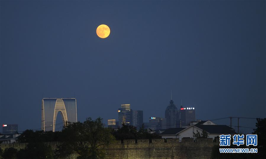 (新華全媒頭條·我們的節(jié)日·中秋·圖文互動)(1)明月寄相思 家國總關情——詩詞引出的中秋故事