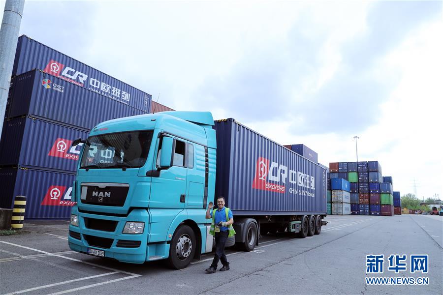 (新華全媒頭條·開放篇·圖文互動)(6)開放的大門只會越開越大——當前中國改革發(fā)展述評之四