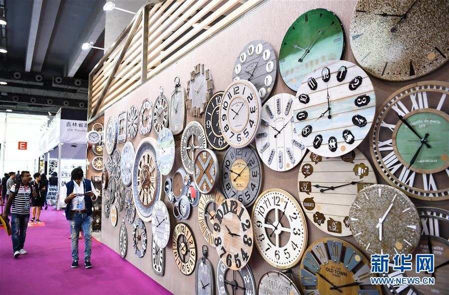 (新華全媒頭條·圖文互動(dòng))(9)從廣交會(huì)到進(jìn)博會(huì)——中國對(duì)外開放再譜新樂章