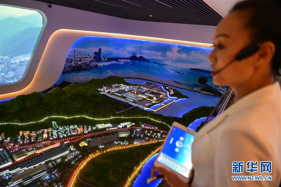 (在習(xí)近平新時(shí)代中國特色社會主義思想指引下·慶祝改革開放40周年·綠色發(fā)展)(新華全媒頭條·圖文互動)(1)綠色發(fā)展:書寫在中國大地上的美麗畫卷