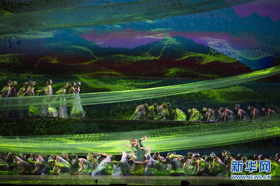 (時政)(7)慶祝改革開放40周年文藝晚會《我們的四十年》舉行