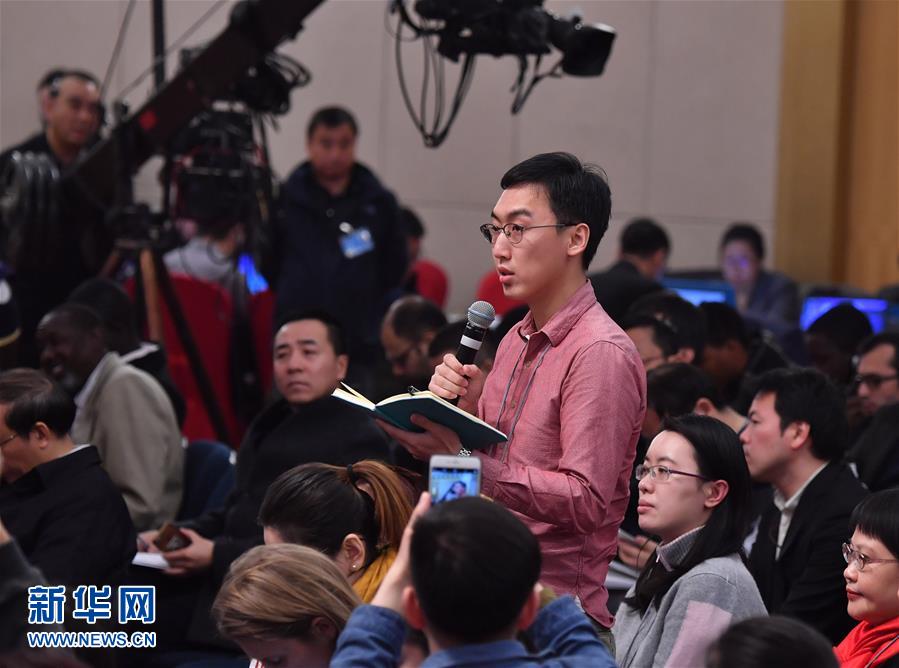 (兩會(huì)·XHDW)(3)農(nóng)業(yè)部部長(zhǎng)韓長(zhǎng)賦等就“實(shí)施鄉(xiāng)村振興戰(zhàn)略 推動(dòng)農(nóng)業(yè)轉(zhuǎn)型升級(jí)”答記者問