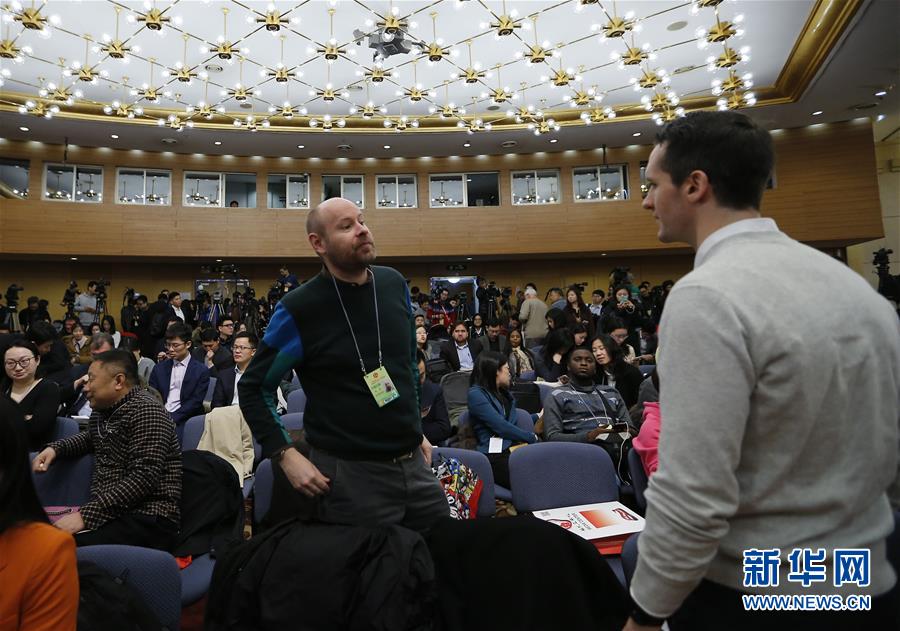 （兩會&middot;新華網(wǎng)）（2）外交部部長王毅答記者問