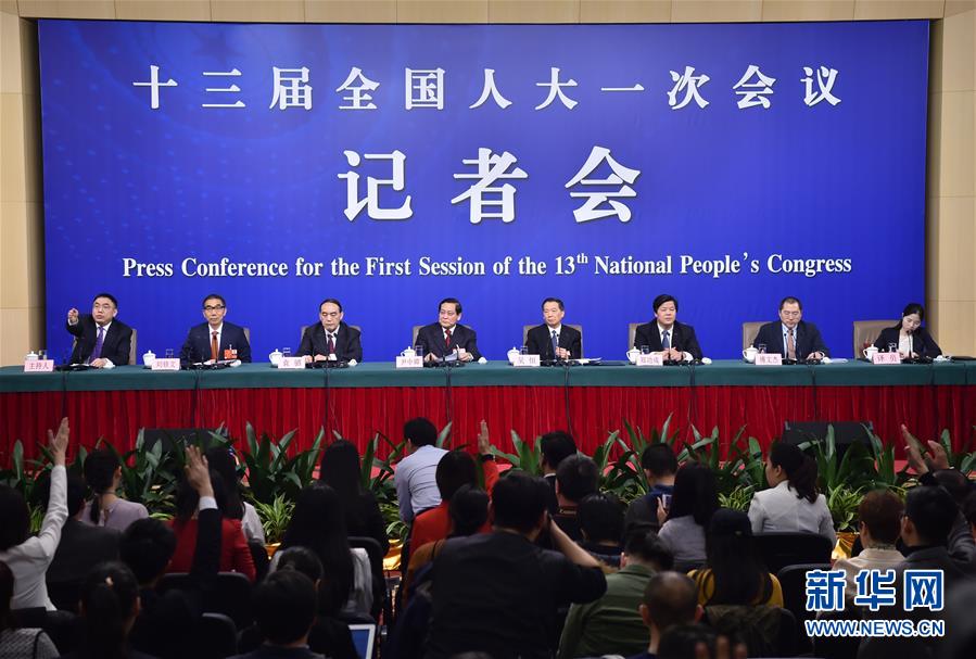 （兩會&middot;XHDW）（1）全國人大相關(guān)負責人就&ldquo;人大監(jiān)督工作&rdquo;答記者問