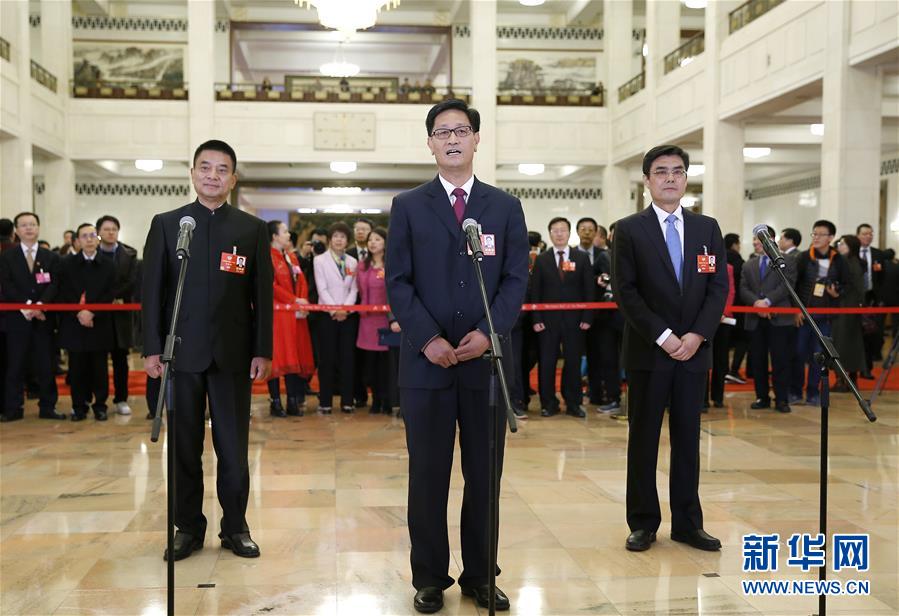 （兩會(huì)&middot;XHDW）（15）全國政協(xié)委員接受采訪