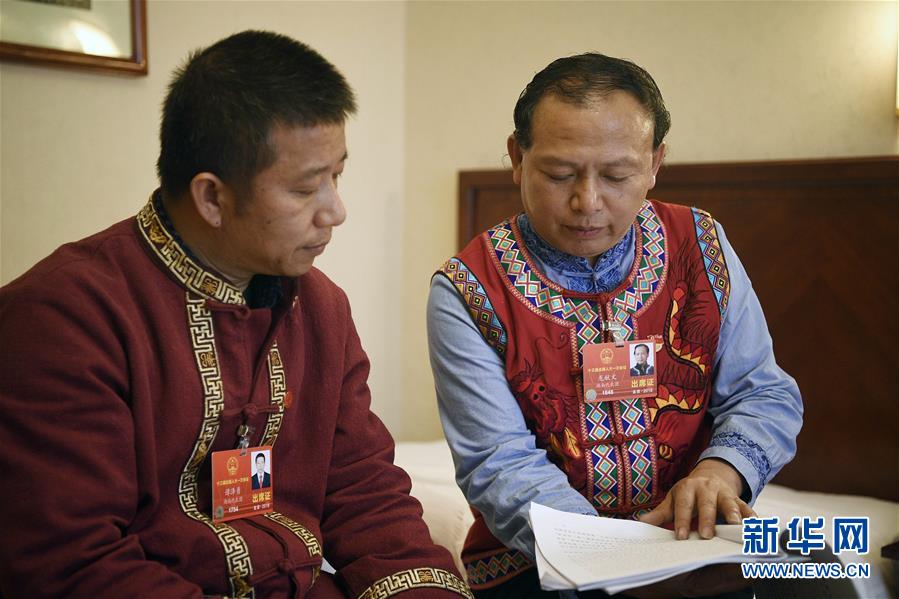 （兩會&middot;基層代表履職故事）（4）全國人大代表龍獻(xiàn)文：幸福都是奮斗出來的!