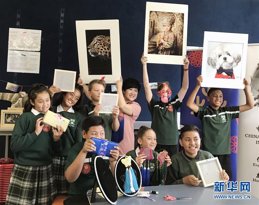 （兩會(huì)&middot;基層代表履職故事）（5）全國(guó)人大代表孫艷玲：做好非遺事業(yè)，讓古老技藝活起來(lái)