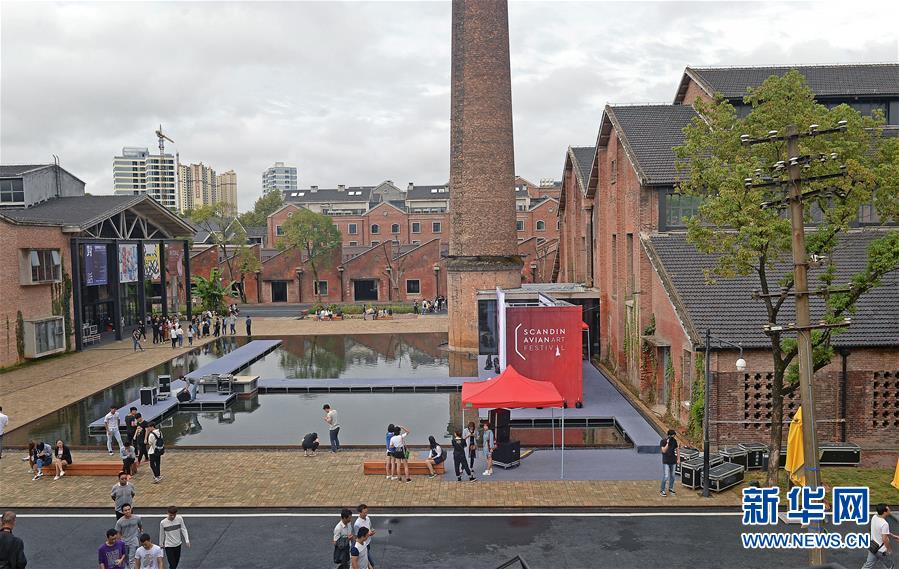 (新華全媒頭條·圖文互動(dòng))(1)千年窯火中的“復(fù)興密碼”——景德鎮(zhèn)新觀察