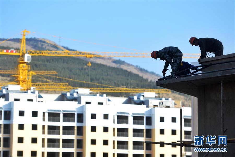 (在習近平新時代中國特色社會主義思想指引下——新時代新作為新篇章·圖文互動)(1)高原春來早 云嶺開新篇