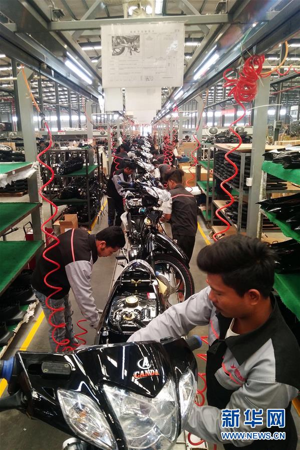 (在習近平新時代中國特色社會主義思想指引下——新時代新作為新篇章·圖文互動)(8)高原春來早 云嶺開新篇