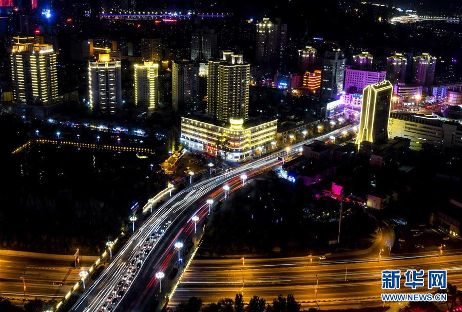 (兩會前夕看落實·圖文互動)(1)牢記囑托增進(jìn)民族團(tuán)結(jié) 凝心聚力建設(shè)美麗新疆——新疆落實習(xí)近平總書記全國兩會重要講話精神紀(jì)實