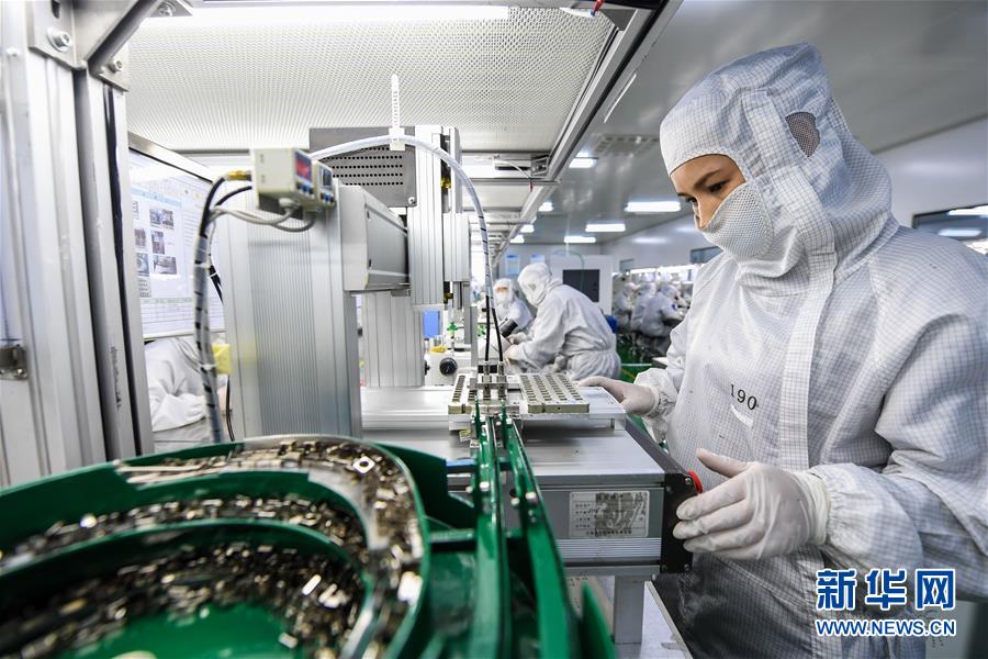 （兩會(huì)前夕看落實(shí)&middot;圖文互動(dòng)）（4）在高質(zhì)量發(fā)展的探索中奮進(jìn)&mdash;&mdash;內(nèi)蒙古落實(shí)習(xí)近平總書記全國(guó)兩會(huì)重要講話精神紀(jì)實(shí)