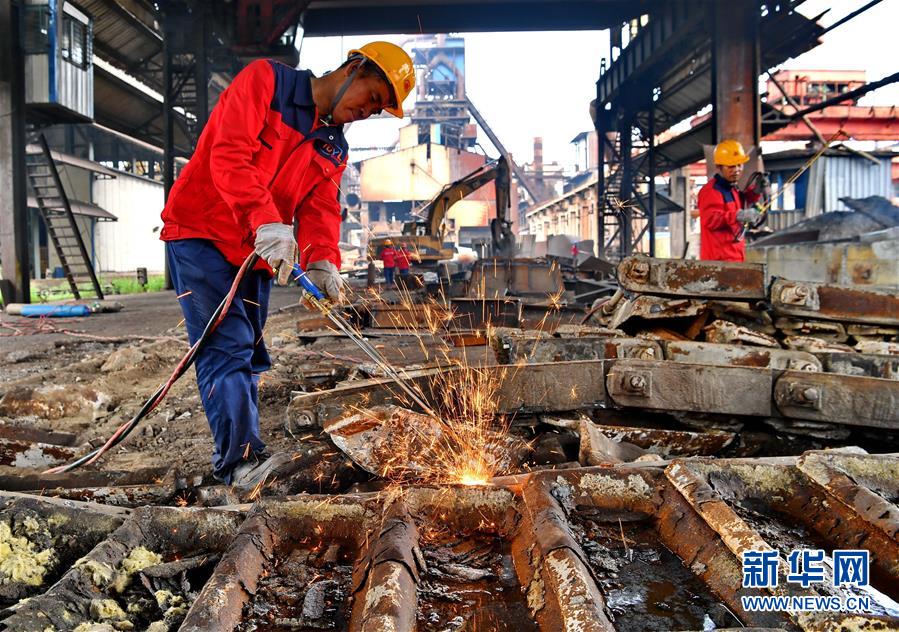 （新華全媒頭條&middot;圖文互動(dòng)）（1）攻堅(jiān)，為了美麗中國(guó)&mdash;&mdash;黨的十八大以來污染防治紀(jì)實(shí)