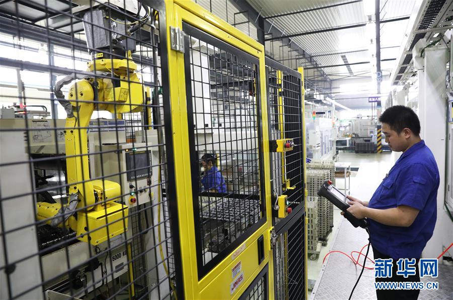 （兩會前夕看落實&middot;圖文互動）（3）春風(fēng)涌動兩江潮&mdash;&mdash;重慶落實習(xí)近平總書記全國兩會重要講話精神紀(jì)實