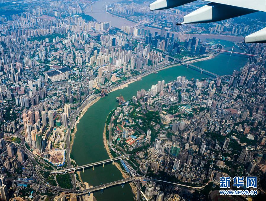 (新華全媒頭條·迎接兩會特別報道·圖文互動)(15)會當(dāng)水擊三千里——全國兩會前夕看中國信心